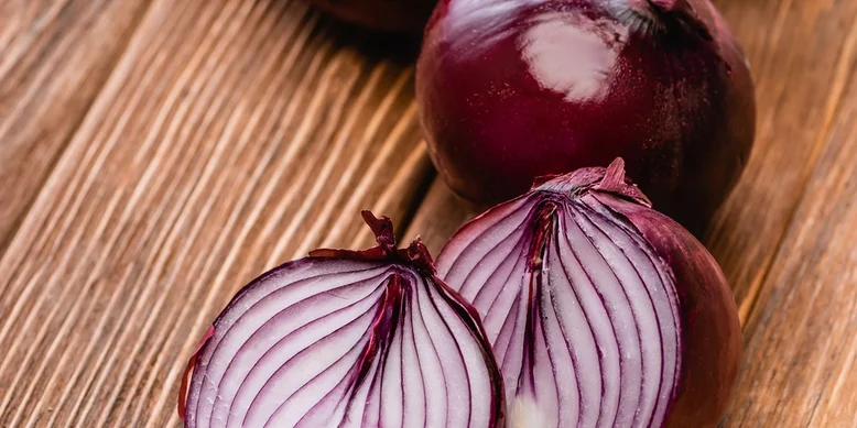 Лук красный