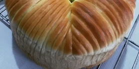 Хліб «вовняний рулон» з сушеною журавлиною