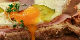 Немецкий бутерброд: яичный сэндвич Страммер Макс