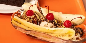 Банана спліт: рецепт відомого американського десерту з морозивом