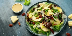 Рецепт изысканного салата из свежего топинамбура и прошутто