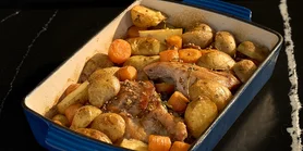 Рецепт свиной грудинки, запеченной с черносливом