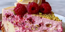 Дієтична та солодка: сирна запіканка з фісташками