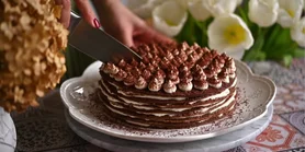 Тирамісу без савоярді: рецепт млинцевого торту