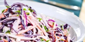 Коул слоу из краснокочанной капусты и моркови