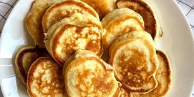 Пухкі оладки: рецепт на кислому молоці до Масниці