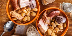 Итальянский праздничный суп с бобами и колбасками: рецепт к Карнавалу