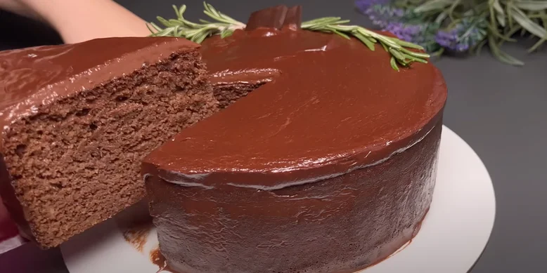 Рецепт шоколадного торта без глютена и лишних калорий