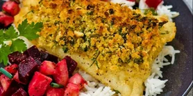 Рецепт тріски під пряною скоринкою з гарніром із коренеплодів