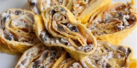 Фінський млинець: рулет з грибами в духовці