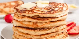 Справжні українські: рецепт пишних млинців на кефірі