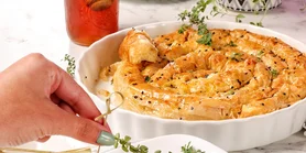 Пирог-улитка из теста фило: рецепт с творогом и медом