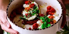 Рецепт закуски из бураты и запеченных черри