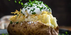 Рецепт запеченої картоплі: неймовіро хрустка страва до вечері