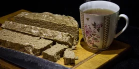 Быстрый рецепт домашней халвы с манки и орехов