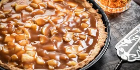 Карамельний тарт із яблуками: рецепт з ефектом "оу-вау"