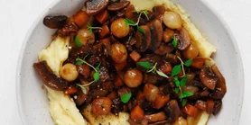 Грибной бургиньон: насыщенное рагу для любимых гарниров