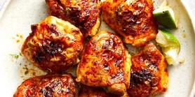 Запечена курка: рецепт стегон із медовим соусом та хрусткою скоринкою