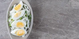 Салат из черемши и яйца: рецепт, знакомый с детства