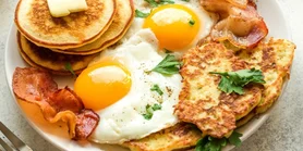Рецепт ірландських картопляних млинців (боксті) із беконом та зеленню: на сніданок і не тільки