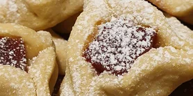 Треугольное печенье оменташен: символ Пурима