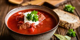 Борщ по-слобожанськи: рецепт на реберцях та з солодким перцем