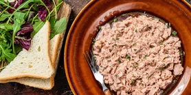 Лимонно-кроповий салат з тунцем: швидкий рецепт здорового перекусу