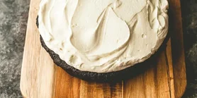 Шоколадний торт на темному пиві: простий у приготуванні десерт із чарівним шармом