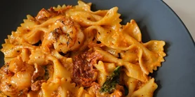 Паста з в'яленими томатами: ідеальна та яскрава вечеря