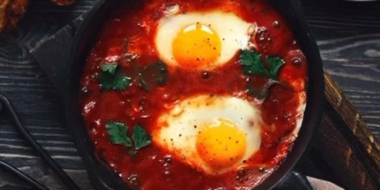 «Яйця в чистилищі»: неочікуваний варіант італійської кухні