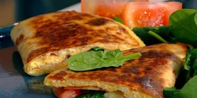 Тортилья с омлетом и сыром: вкусный и питательный завтрак