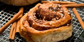 Кардамонові булочки: рецепт улюбленої скандинавської випічки до кави