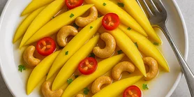 Пікантний салат із манго та кеш’ю: фірмовий рецепт від знаменитості