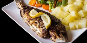 Рыба на гриле с молодым картофелем: идеальный обед на открытом воздухе