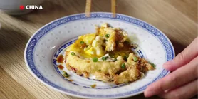 Яєчня по-китайськи: рецепт за лічені секунди у воку