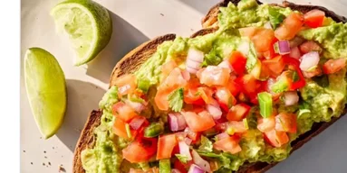 С мексиканским настроением: рецепт питательного тоста на завтрак и не только