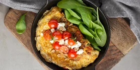 Легкий омлет із сиром і шпинатом за 10 хвилин: ідеальний початок дня