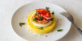 Яєчня в чашці: рецепт омлету з мікрохвильовки