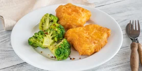 Печеная курица в мисо-соусе с брокколи: легкий ужин для похудения