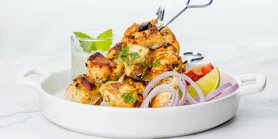 Куриные шашлычки с кинзой и лаймом: рецепт для пикника