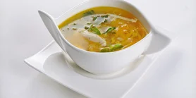 Иммунный щит в тарелке: куриный суп с куркумой и лимоном