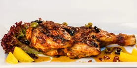 С соусом из колы-барбекю: рецепт курицы гриль