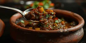 Чашушушули с ребрышками: ароматное грузинское рагу с зеленью и специями