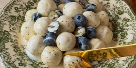 Ліниві вареники з маком і ягодами: рецепт ідеального сніданку