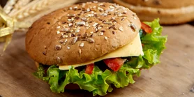 Полезный бургер без муки: фирменный рецепт булочки от телеведущей