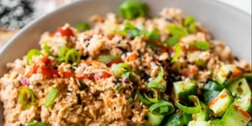 Миска з рисом і лососем: трендова страва з ТікТок