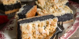 Маковий пиріг з крихтою: стане улюбленим домашнім рецептом