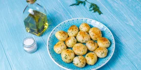 Идеальный печеный молодой картофель: с хрустящей кожурой и умами-глазурью