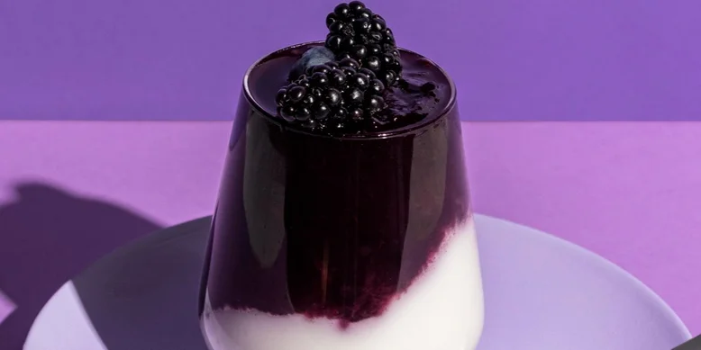Десерт для взрослых: роскошный рецепт желе из терна и ежевики