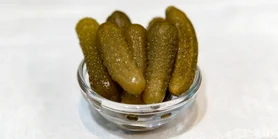 Идеальные соленые огурцы без стерилизации: просто, быстро и вкусно